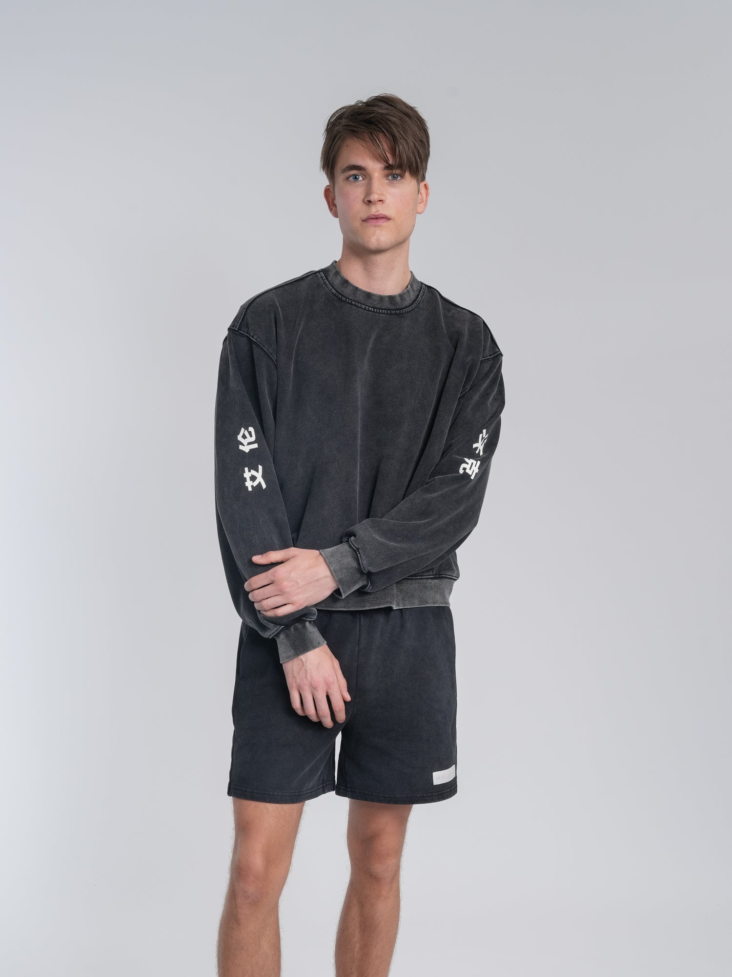 Crew Washed Alan Shorts – official Alan Walker shorts (view 2)