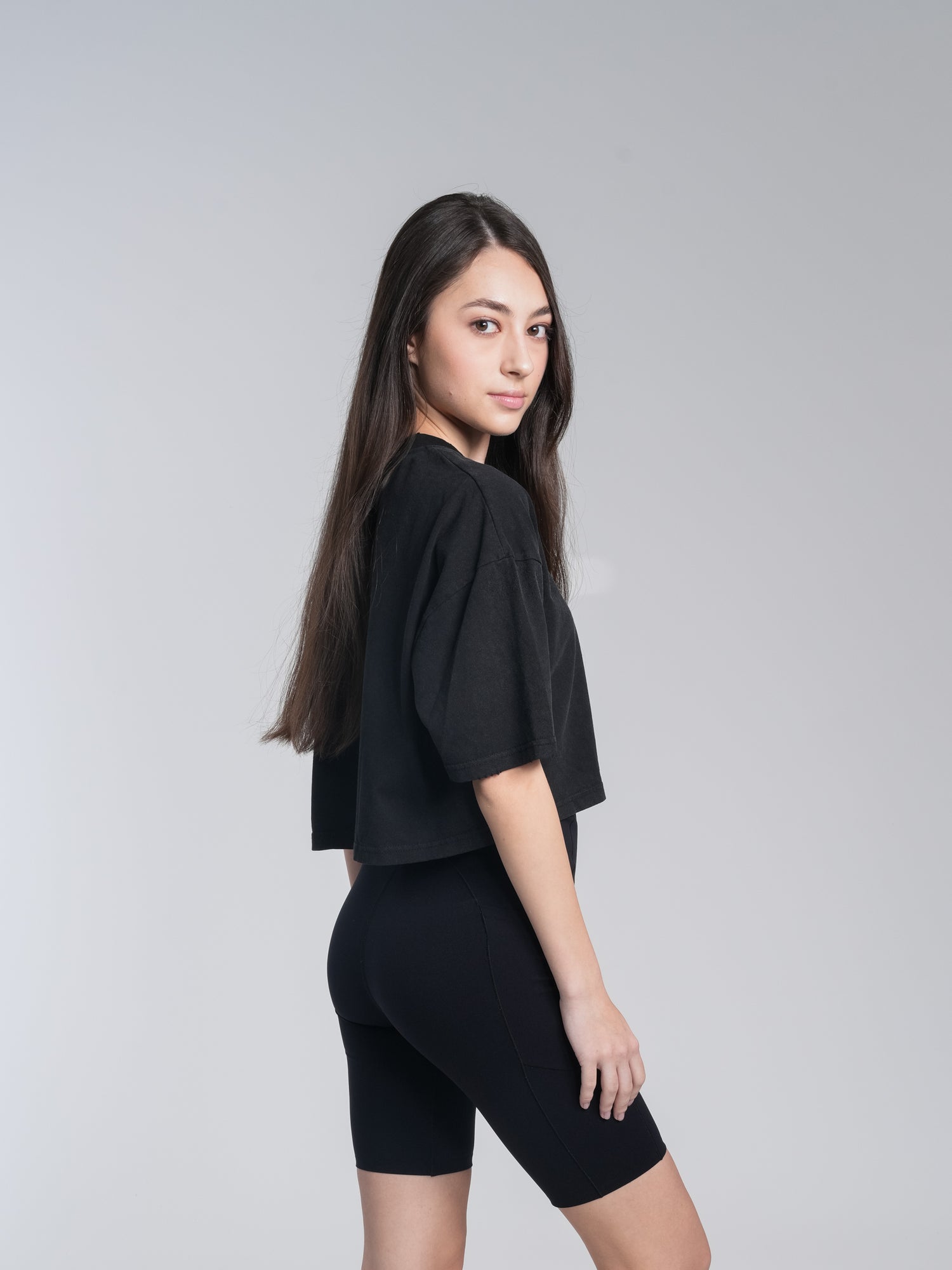 Walker Cropped Tee – official Alan Walker T-Shirt (view 2)