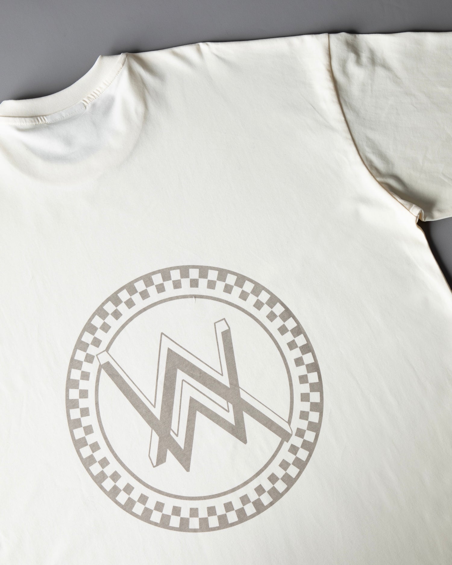 WRL Logo Longsleeve – official Alan Walker Longsleeve (view 9)