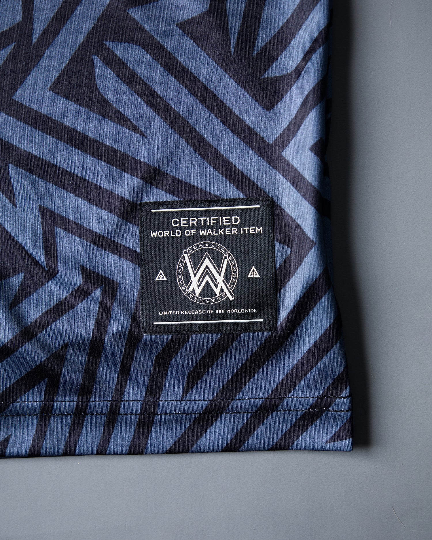 Walker Gaming Jersey – official Alan Walker Jersey (view 3)