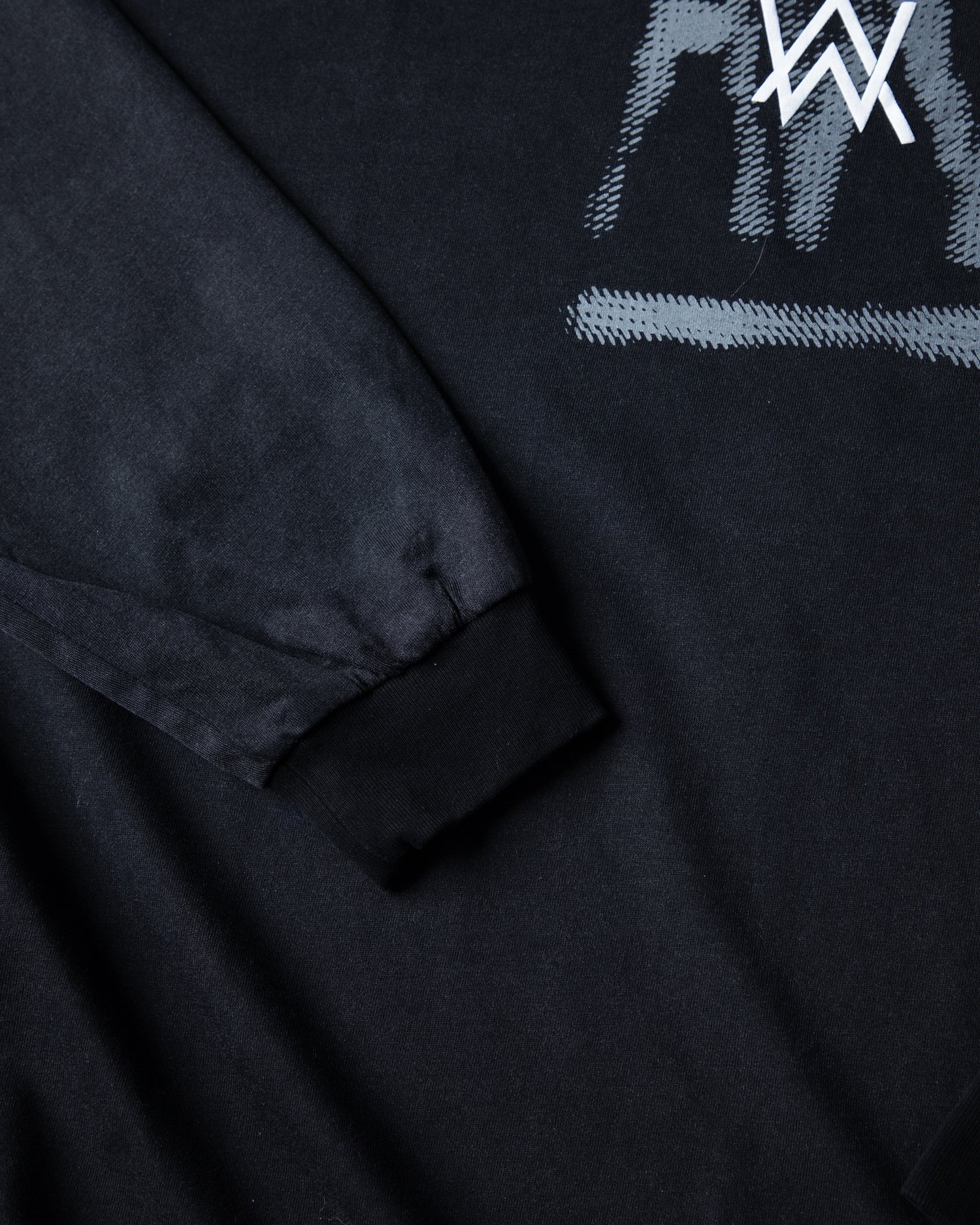 Faded Graffiti Longsleeve – official Alan Walker Longsleeve (view 5)