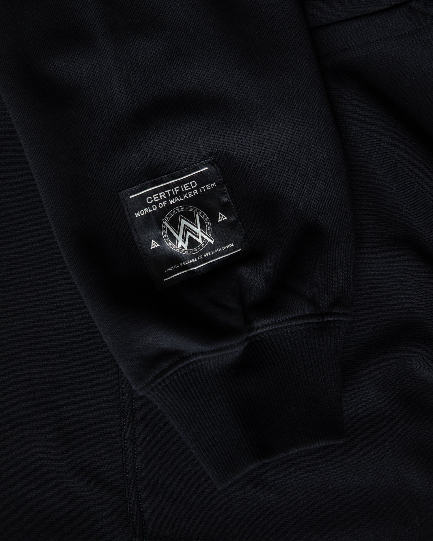 Walker Gaming Hoodie – official Alan Walker Hoodie (view 6)
