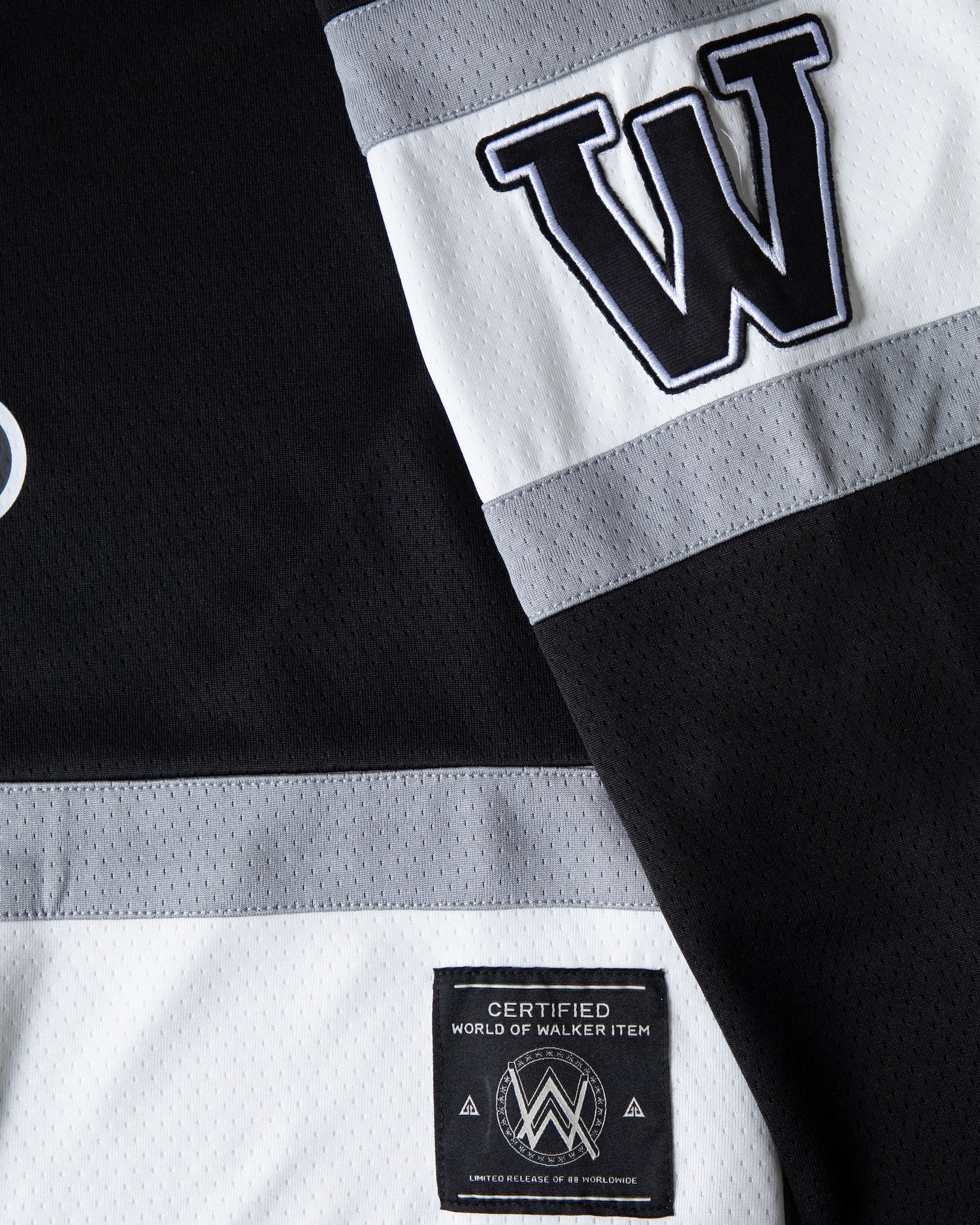 Walker 0 Hockey Jersey – official Alan Walker Jersey (view 8)