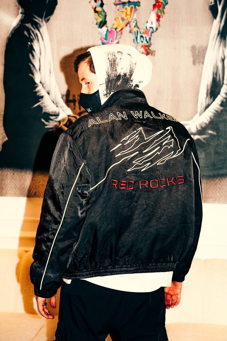 The Legendary Sandstone Jacket – official Alan Walker Jacket (view 3)